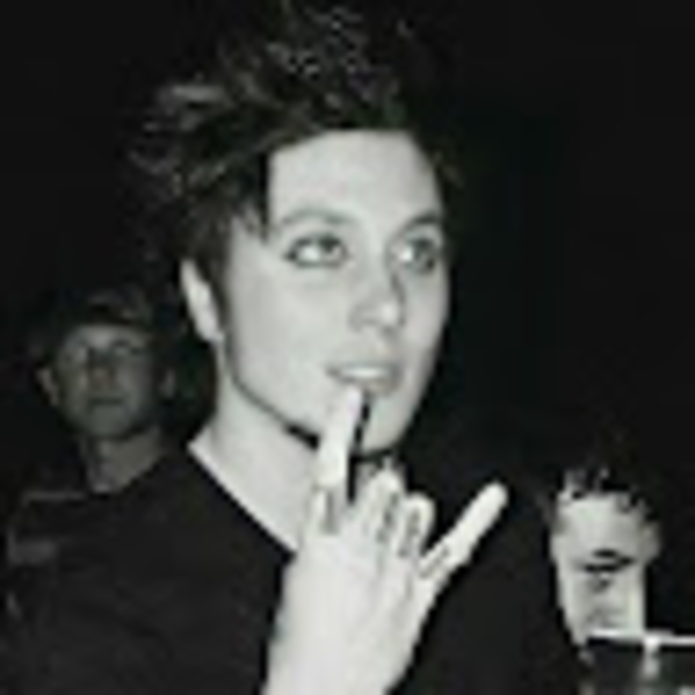 Meet your Posher, Adriana